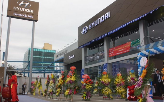 Hyundai Cầu Diễn