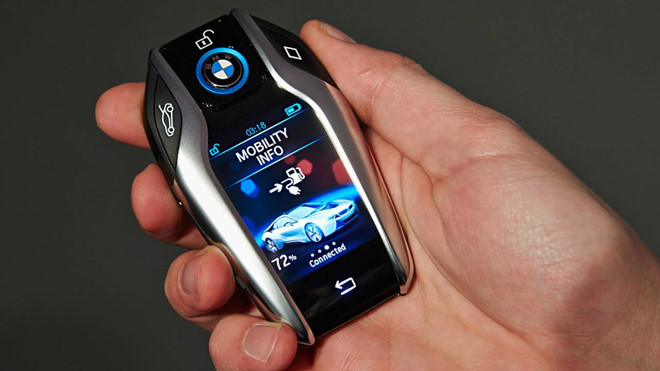9 mẫu chìa khóa xe ô tô ấn tượng và đắt đỏ nhất toàn cầu - BMW.