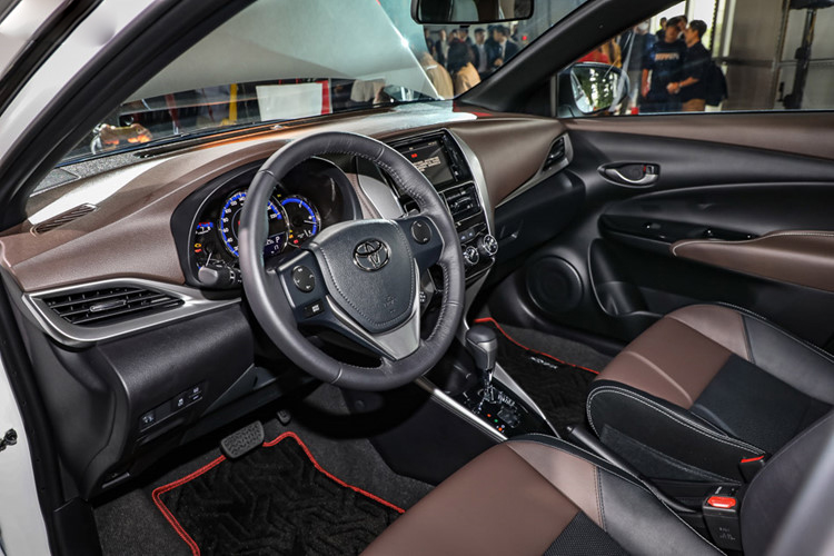 Toyota Yaris Crossover 2019 chính thức ra mắt với giá từ 480 triệu đồng a5
