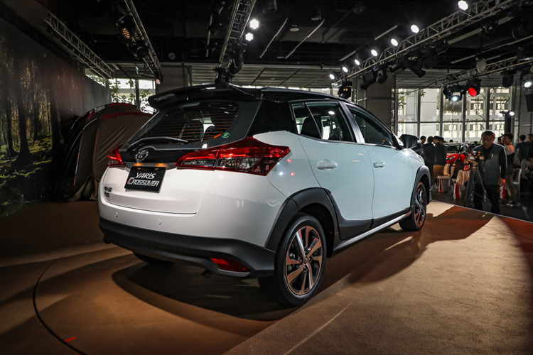 Toyota Yaris Crossover 2019 chính thức ra mắt với giá từ 480 triệu đồng a6