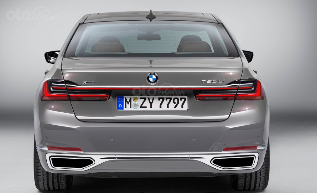 Chính diện đuôi xe BMW 7-Series 2019