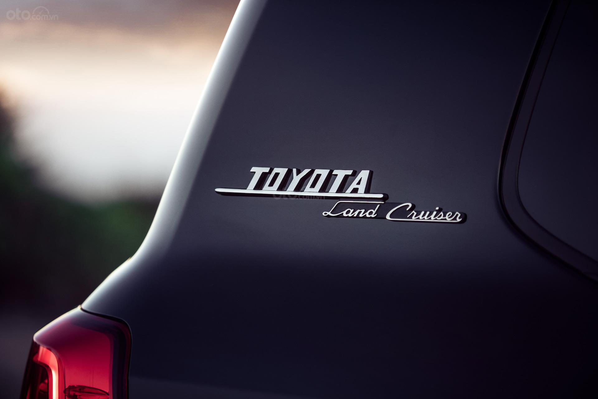 Toyota Land Cruiser 2020 Heritage Edition logo