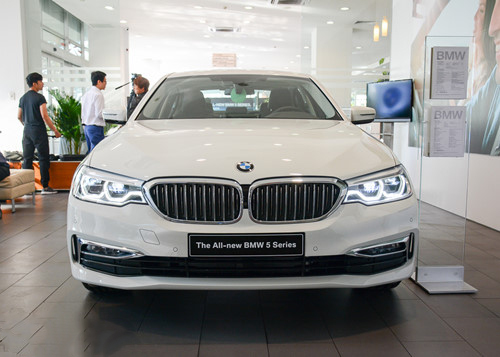 Giá lăn bánh xe BMW 5-Series 2019 thế hệ mới.