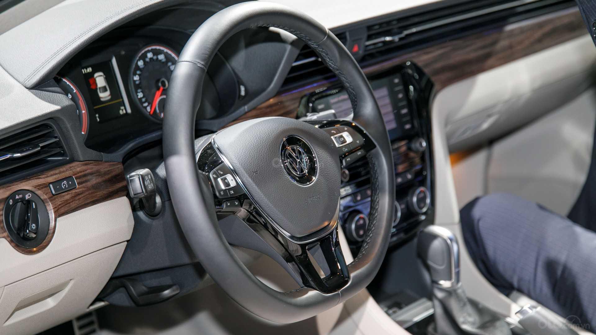 Nội thất xe Volkswagen Passat 2020 - ảnh 4