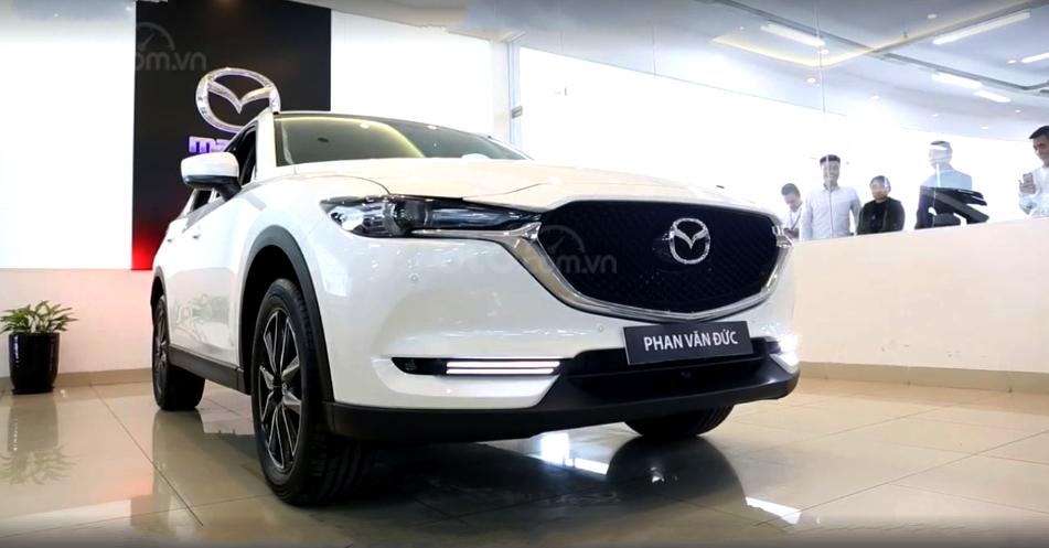 Phan Văn Đức tậu Mazda CX-5 