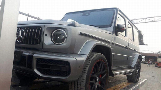 Mercedes-AMG G63 2019 chính hãng tại Việt Nam có giá lăn bánh tới hơn 12 tỷ đồng - Ảnh 3 Mercedes-AMG G63 2019 chính hãng tại Việt Nam có giá lăn bánh tới hơn 12 tỷ đồng - Ảnh 3.