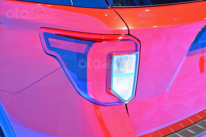 Đèn hậu xe Ford Explorer 2020