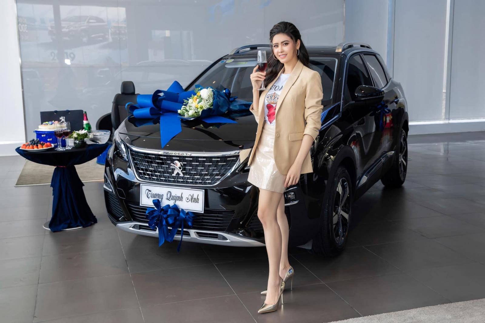 Trương Quỳnh Anh sắm Peugeot 3008 2019 chơi Tết a3