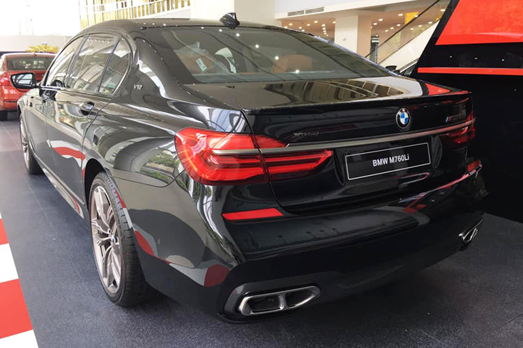 BMW M760Li 2019 chính hãng có giá lăn bánh lên tới hơn 14 tỷ đồng - Ảnh 1.