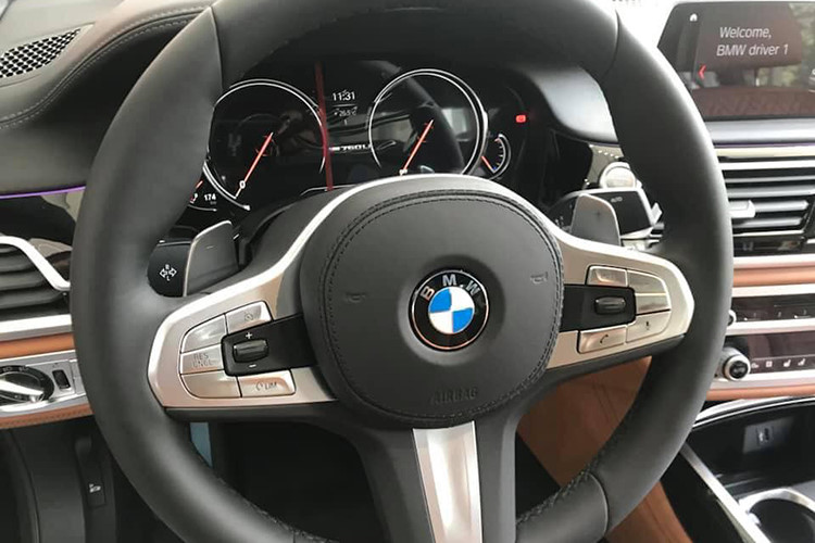 BMW M760Li 2019 chính hãng có giá lăn bánh lên tới hơn 14 tỷ đồng - Ảnh 6.