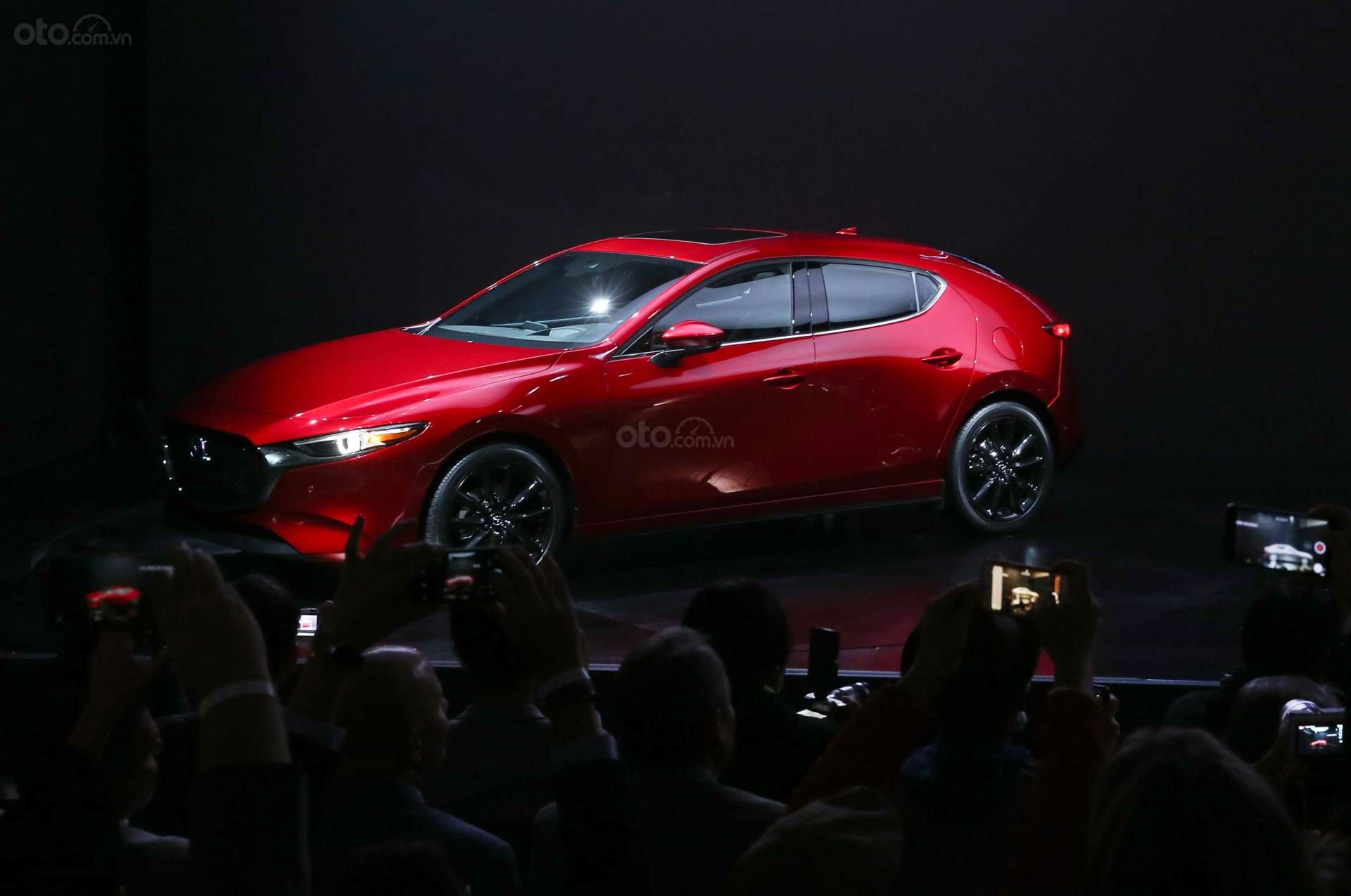 Mazda 3 2019 hoàn toàn mới - ảnh 2 Mazda 3 2019 hoàn toàn mới thân xe