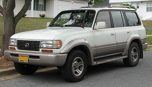 Lexus LX thế hệ đầu tiên được sản xuất từ năm 1995 Lexus LX thế hệ đầu tiên được sản xuất từ năm 1995...
