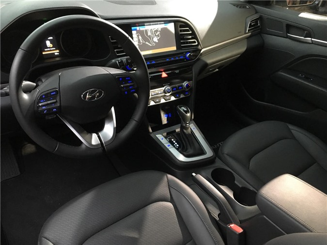 Ảnh chụp nội thất xe Hyundai Elantra 2019
