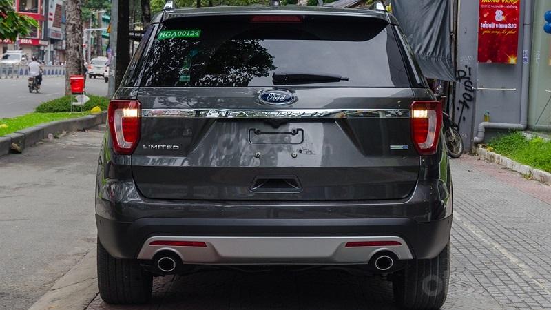 Đuôi xe Ford Explorer 2019...