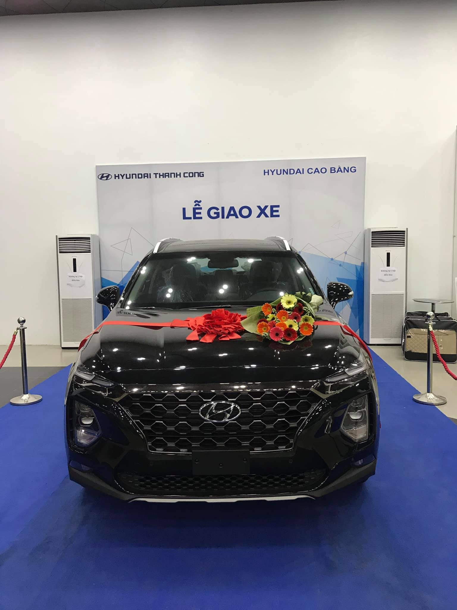 Các đại lý Hyundai không chính hãng vẫn giao xe như thường a2