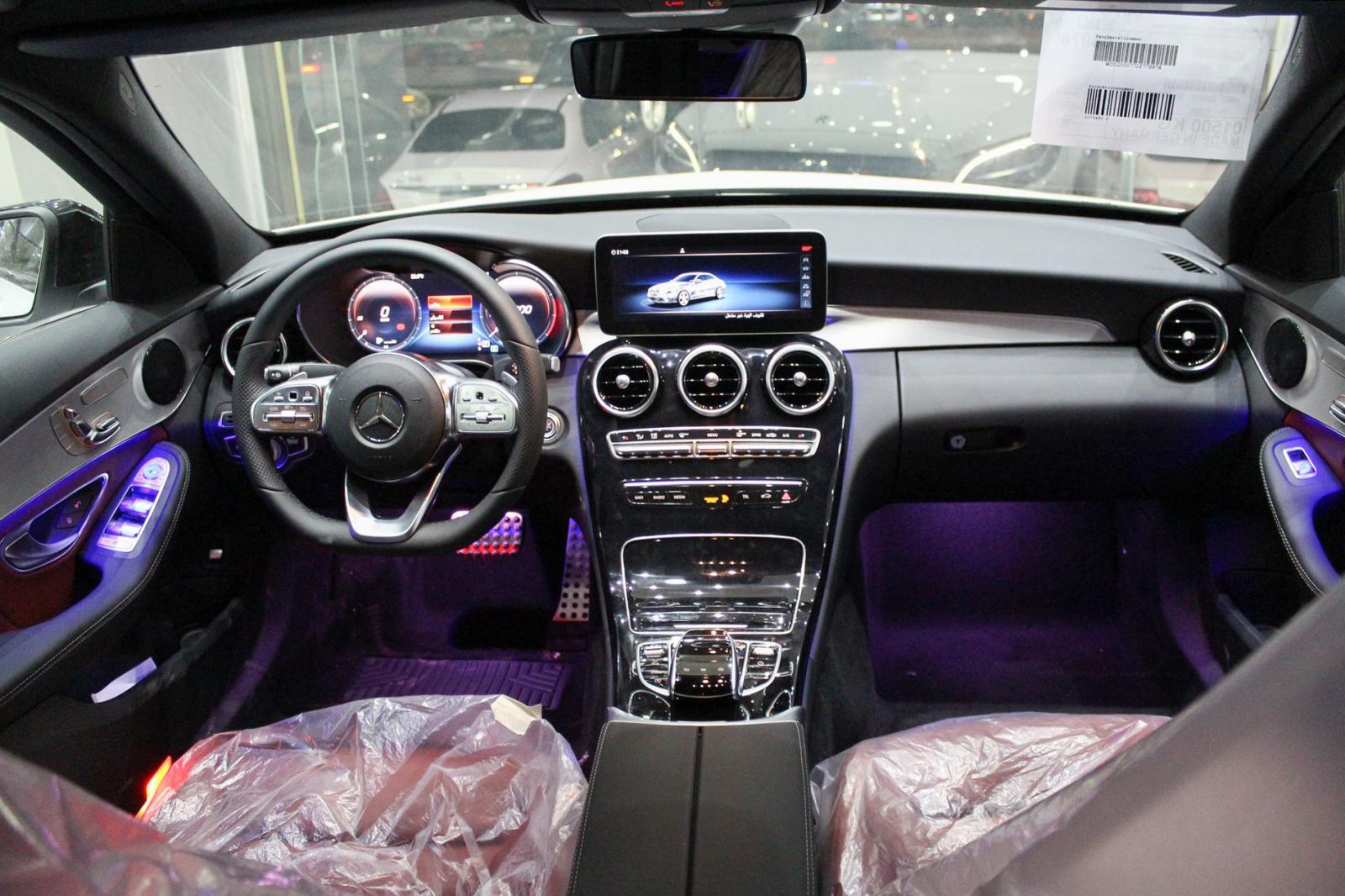 Lộ ảnh xe Mercedes-Benz C-Class 2019 và thời gian ra mắt Việt Nam a3