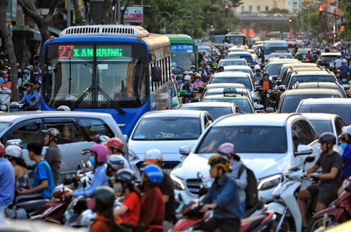 Ô tô bị thu phí, xe máy bị cấm khi vào trung tâm TP.Hồ Chí Minh?