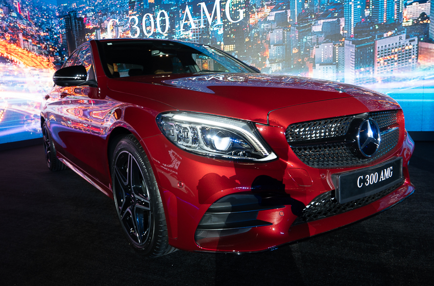 Cận cảnh đầu xe Mercedes-Benz C300 AMG 2019 tại Việt Nam 3 Đầu xe Mercedes-Benz C300 AMG 2019 tại Việt Nam 3