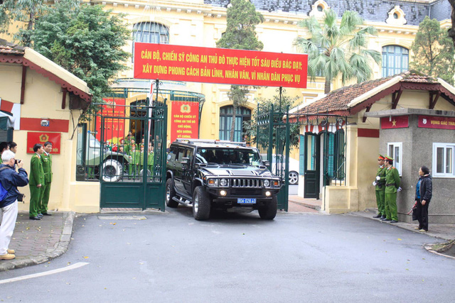 Chiếc Hummer H2 1