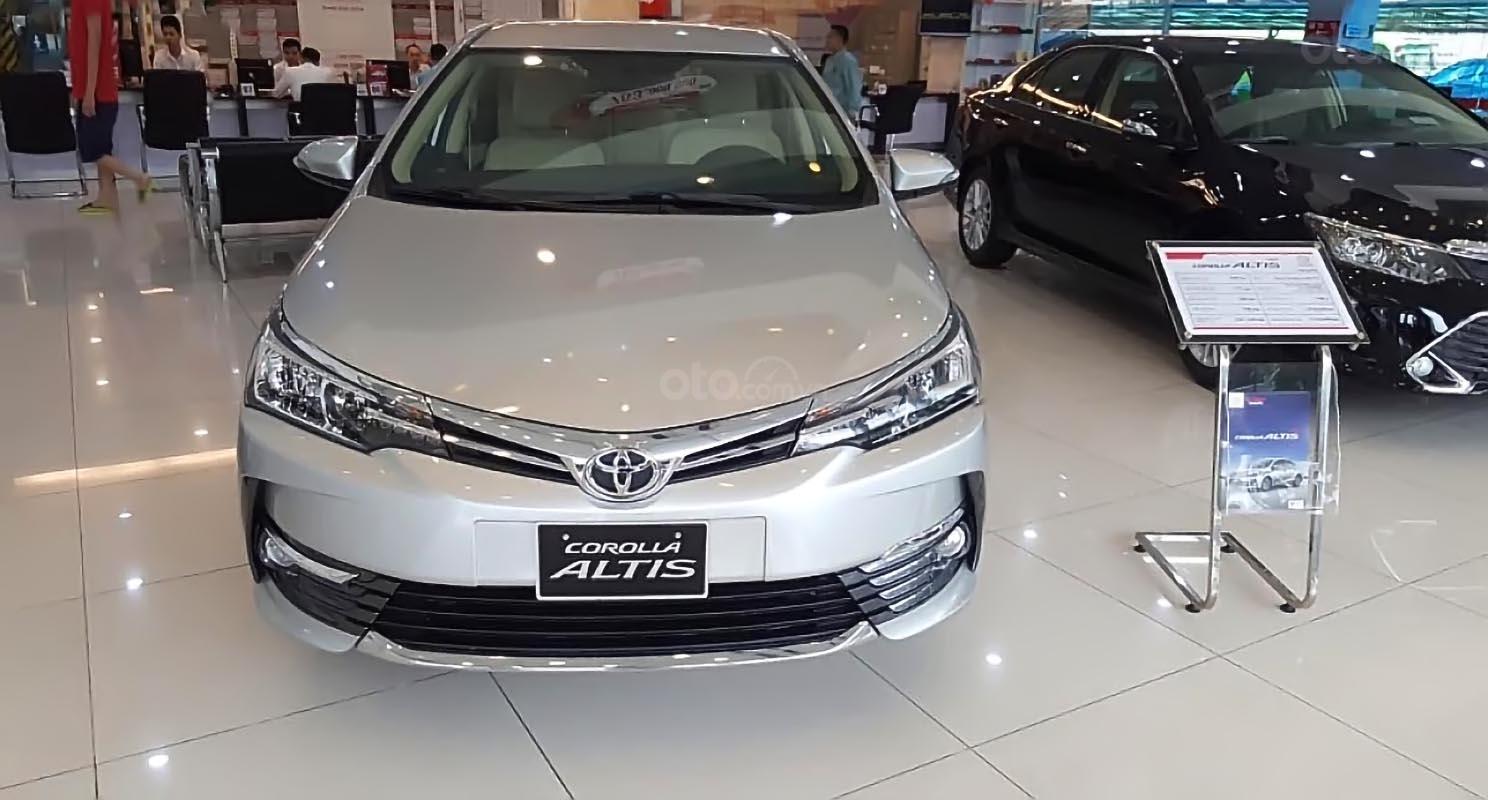 Thị trường ảm đạm, đại lý xuống giá Toyota Corolla Altis 2019 hơn 30 triệu đồng để kích cầu 4 Thị trường ảm đạm, đại lý xuống giá Toyota Corolla Altis 2019 hơn 30 triệu đồng để kích cầu a4
