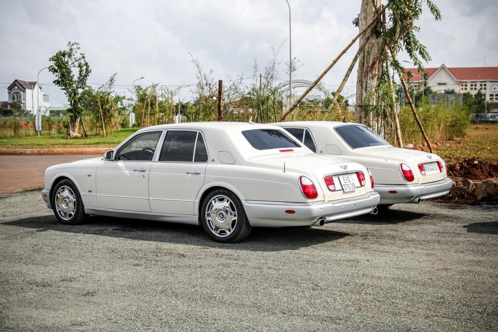 Bỏ qua hơn 100 xe "khủng", đại gia cafe Trung Nguyên chọn Bentley Arnage đời cũ để "đi" ly hôn9aa