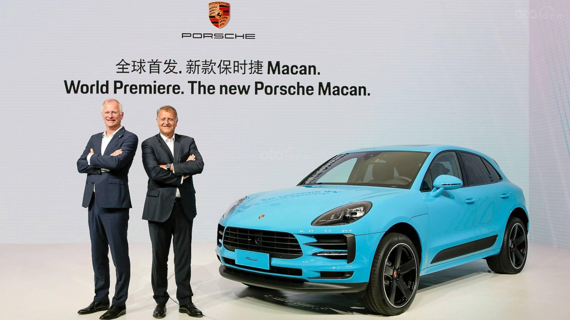 Porsche Macan đầu xe