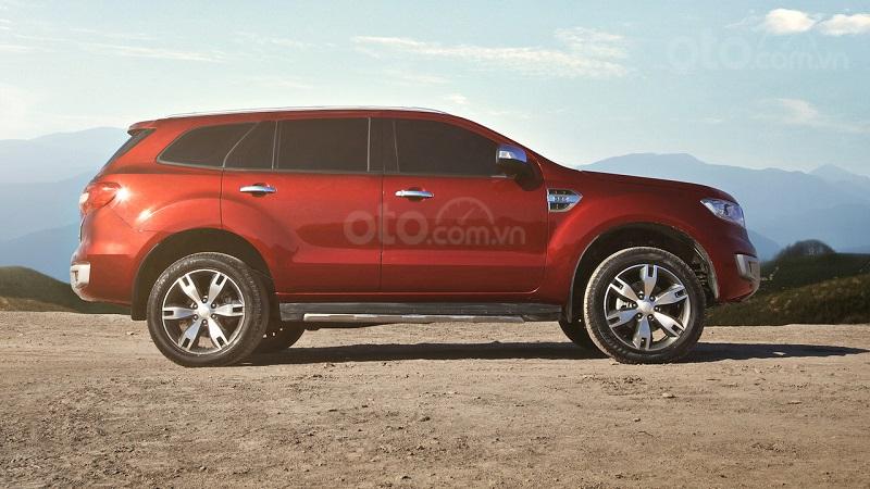 Chon SUV 7 cho nao giua Ford Everest 2019 va Mitsubishi Pajero Sport 2019