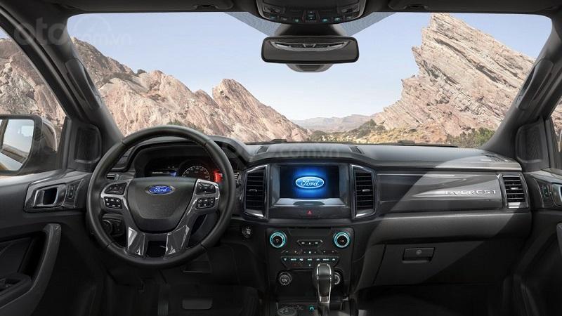 Khoang cabin Ford Everest 2019...