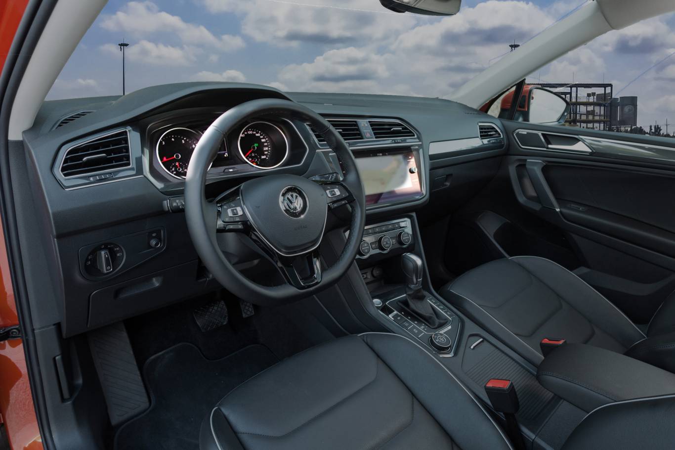 Volkswagen Tiguan Allspace 2019 mà thủ môn Đặng Văn Lâm vừa mua tặng bố có gì đặc biệt? 5 a9