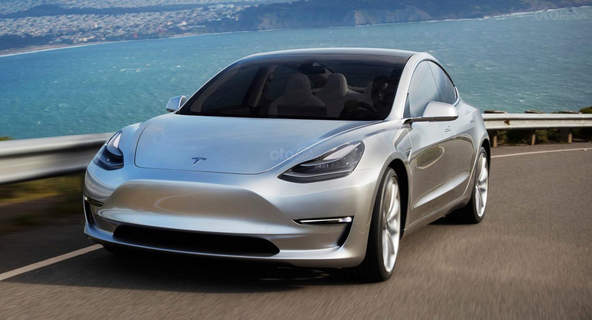 Tesla Model 3 màu trắng