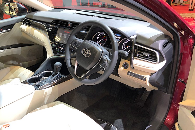 Toyota Camry 2019 nội thất a1.