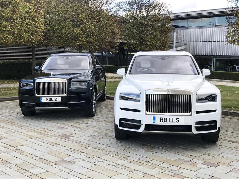 Cristiano Ronaldo bổ sung Rolls-Royce Cullinan vào bộ sưu tập xe hơi khủng 4 Cristiano Ronaldo bổ sung Rolls-Royce Cullinan vào bộ sưu tập xe hơi khủng a4