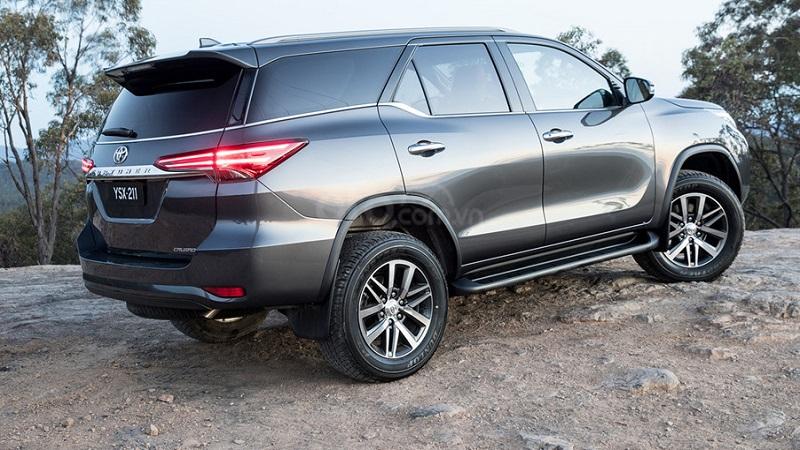 So sanh Toyota Fortuner 2019 va Mitsubishi Pajero Sport 2019