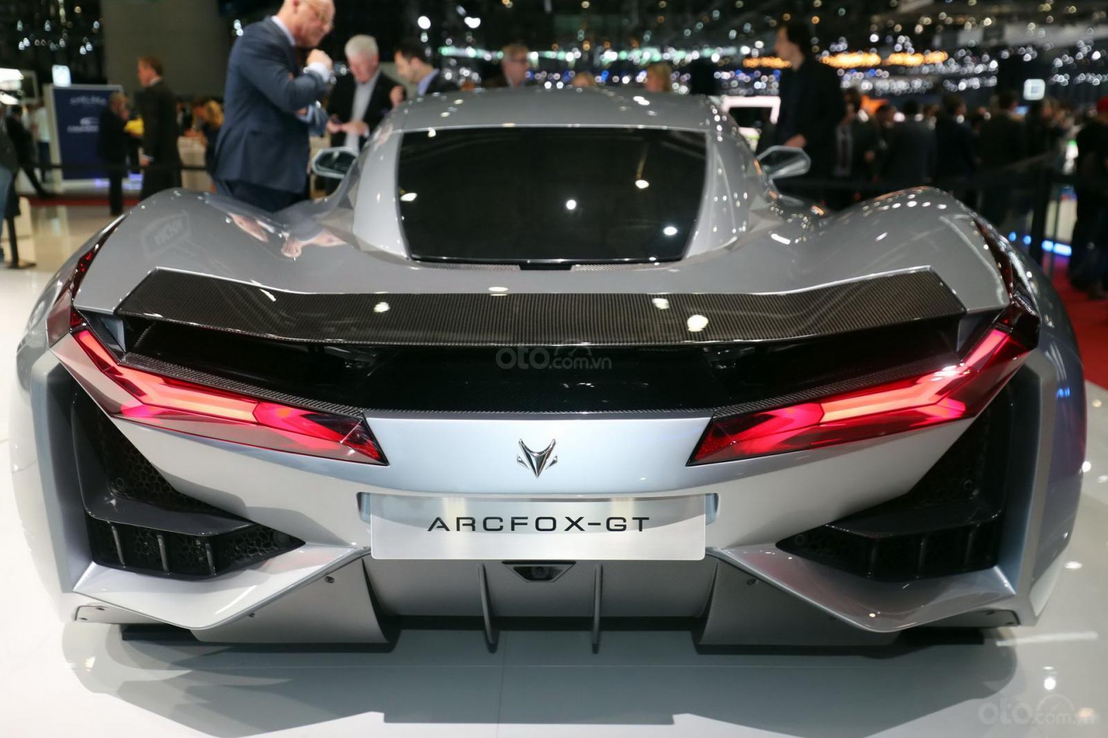 Hình ảnh BAIC ArcFox GT tại Geneva 2019 - 2