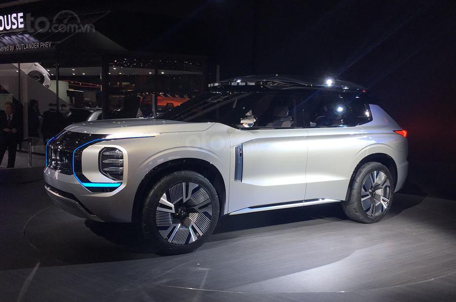 Xem trước Mitsubishi Outlander thế hệ mới cực hầm hố quá concept Engelberg Tourer 4 Xem trước Mitsubishi Outlander thế hệ mới cực hầm hố quá concept Engelberg Tourer a4