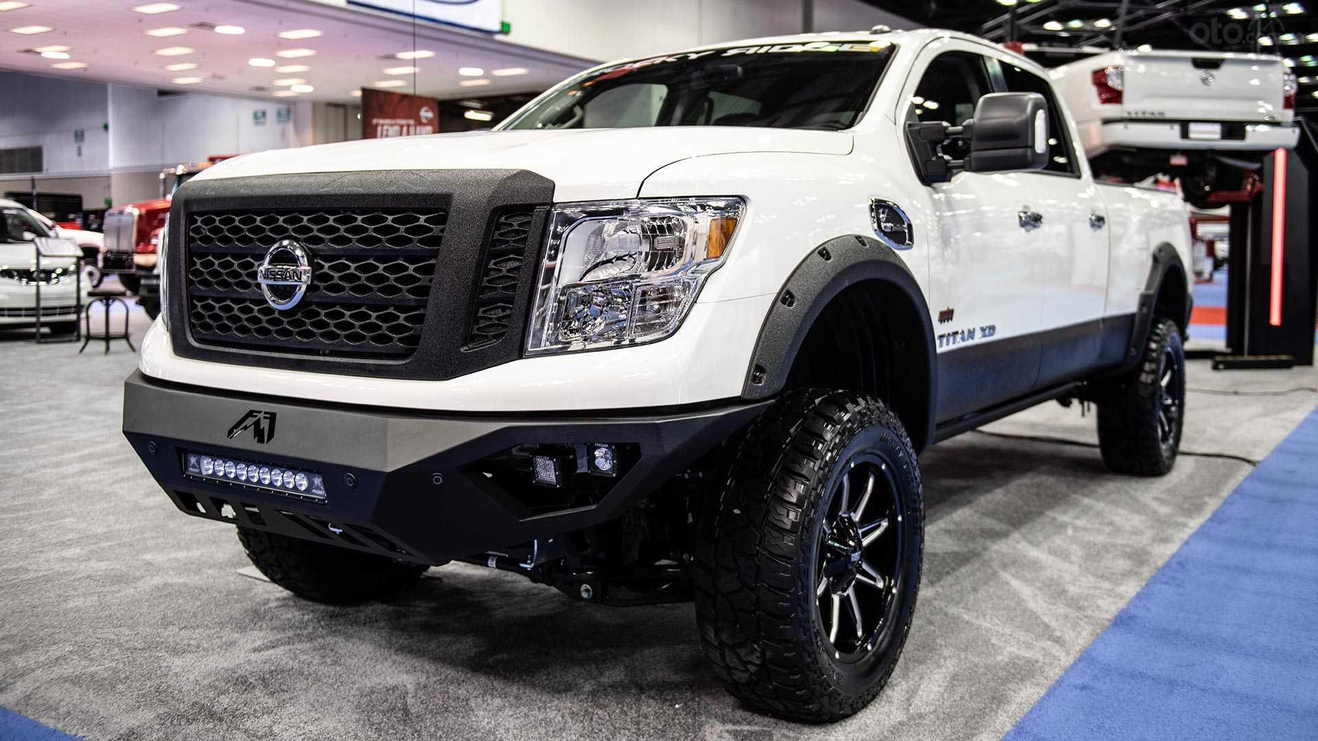 Hàng loạt mẫu xe bán tải, SUV của Nissan có thêm bản độ Rocky Ridge