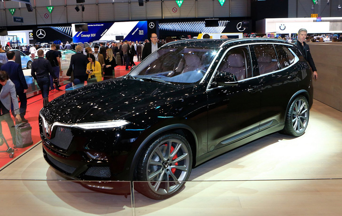 SUV VinFast LUX V8 được giới thiệu tại Geneva Motor Show...