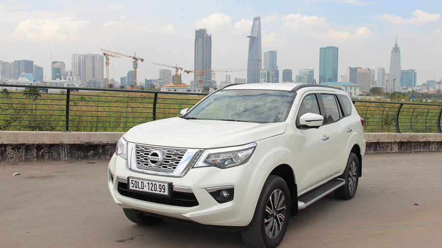 So sánh xe Chevrolet Trailblazer 2019 và Nissan Terra 2019.