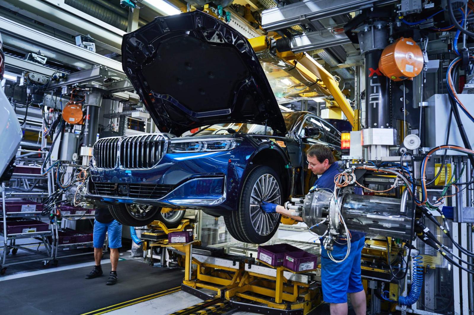 BMW 7 Series 2020 sản xuất hàng loạt, sắp sửa đến tay khách hàng a2.