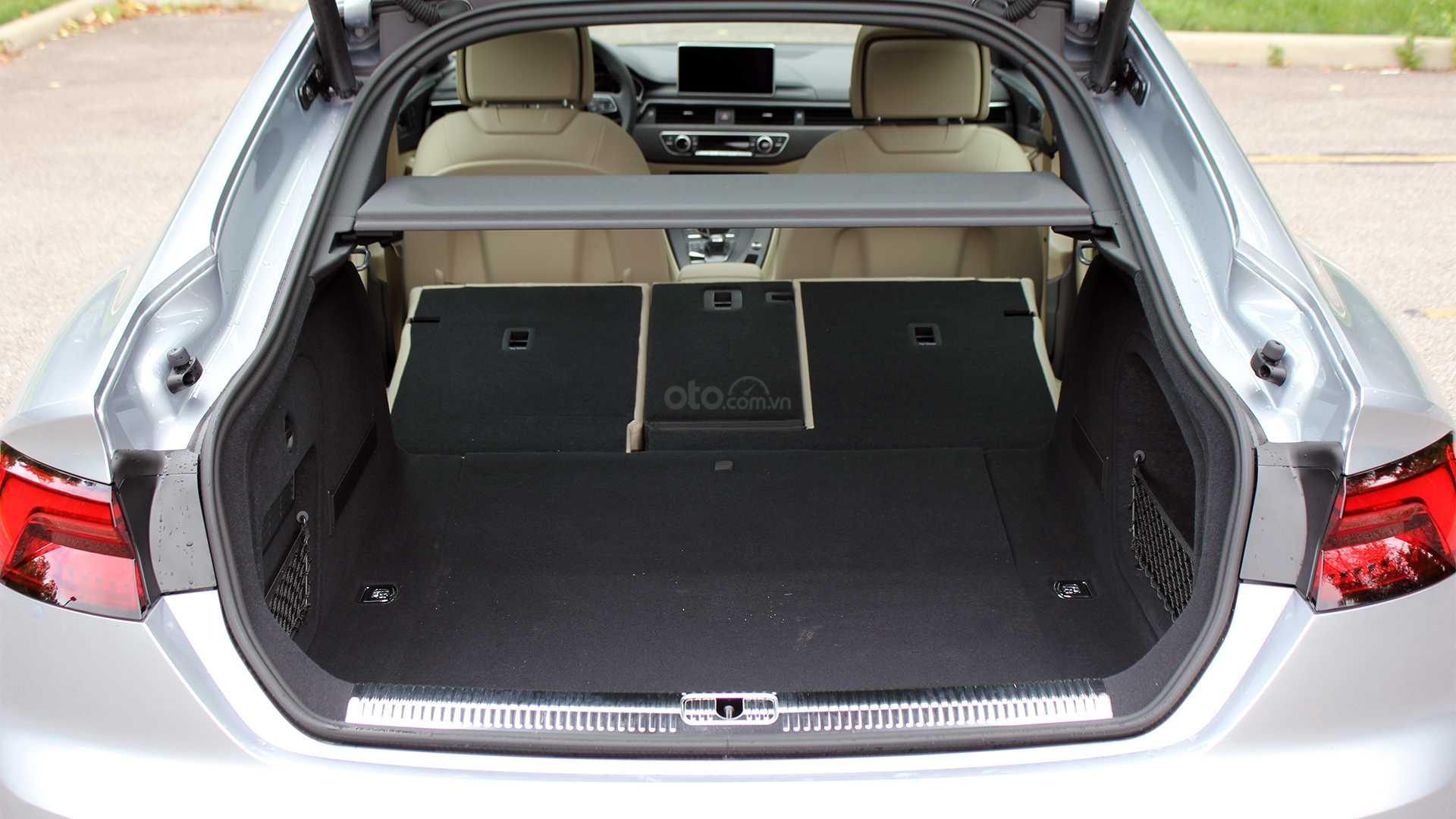 Audi A5 2019 - khoang nội thất