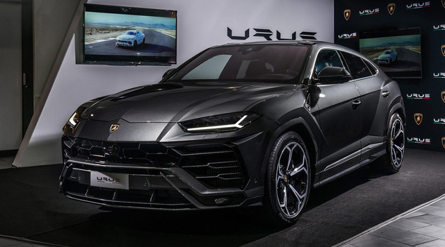 Mục sư John Gray tặng chiếc Lamborghini Urus cho bà xã Mục sư John Gray tặng chiếc Lamborghini Urus