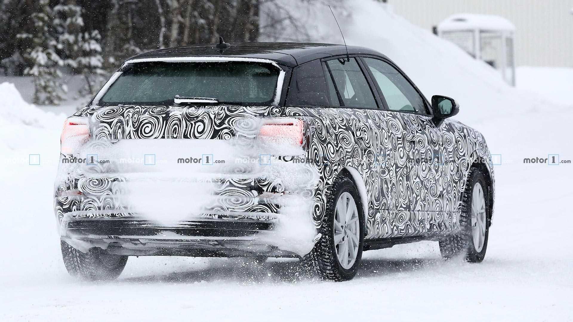 Audi Q2 E-Tron - đuôi xe