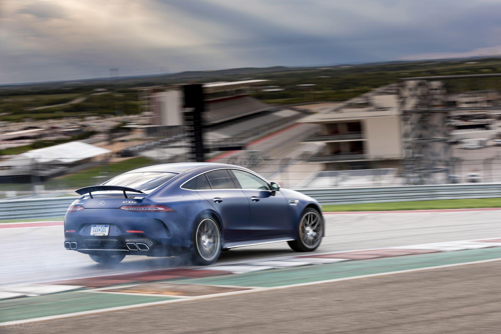 Mercedes-AMG GT 4-door - ảnh 2 Mercedes-AMG GT 4-door thân xe