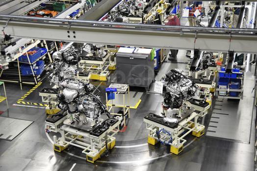 Toyota đầu tư hàng loạt các nhà máy sản xuất xe, động cơ và hộp số