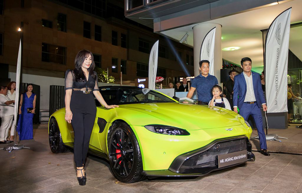 Danh tính 3 đại gia Việt sở hữu siêu xe Aston Martin chính hãng đầu tiên tại Việt Nam3aa