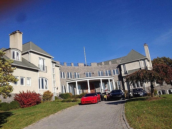 Những gương mặt nổi tiếng Việt Nam sở hữu siêu xe, xe sang tại Mỹ10gg