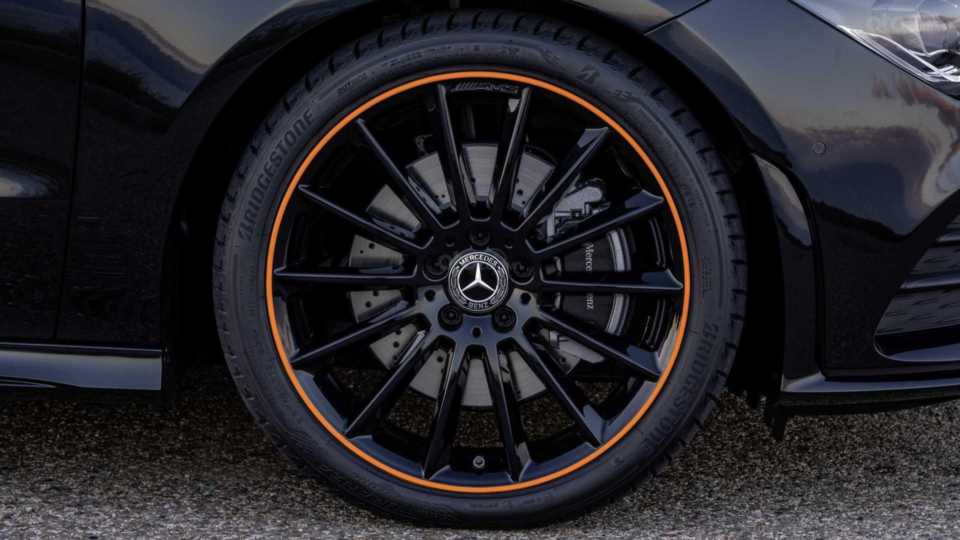 Đánh giá xe Mercedes-Benz CLA-Class 2020 - bánh xe