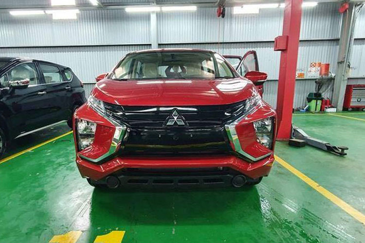 Mitsubishi Xpander có thêm bản màu đỏ về Việt Nam a3.