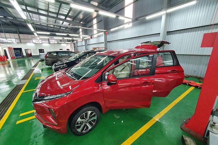 Mitsubishi Xpander có thêm bản màu đỏ về Việt Nam a4.