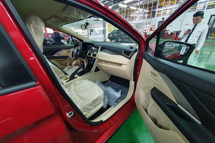 Mitsubishi Xpander có thêm bản màu đỏ về Việt Nam a6.